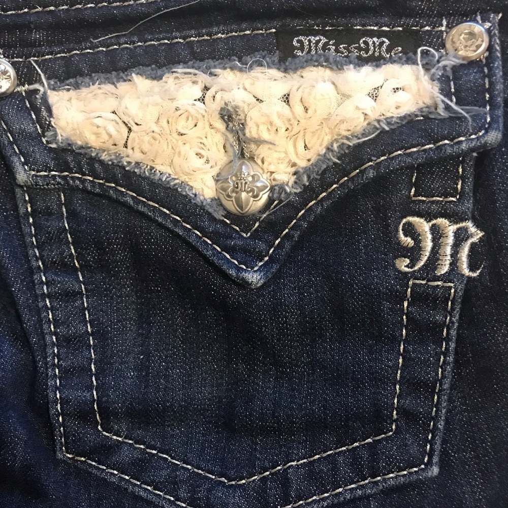 Lace miss me jean capri pants